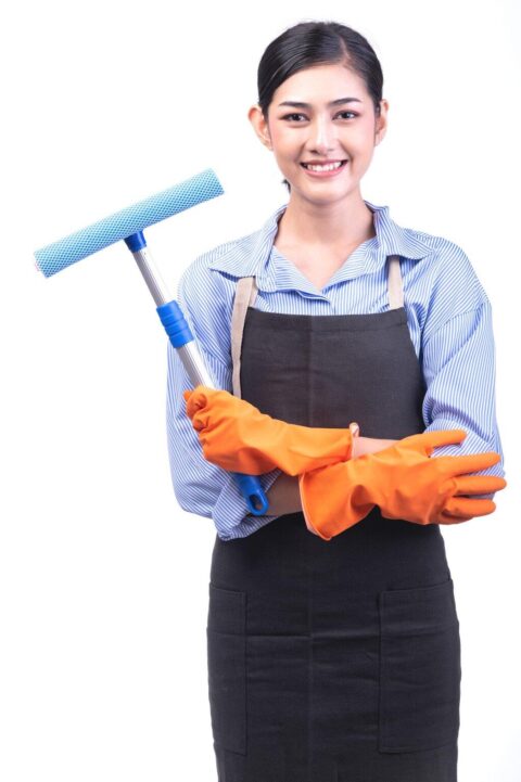 How a House Cleaning Service Saves You Time and Stress Daily